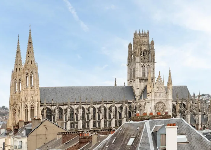 Apartman Vue Exceptionnelle Cathedrale - Hypercentre - 4 Personnes *